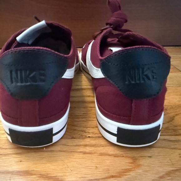 Nike Court Legacy Canvas Beetroot CW6539-601 Shoes Size Mens 10 or Womens 11.5 - Picture 6 of 8